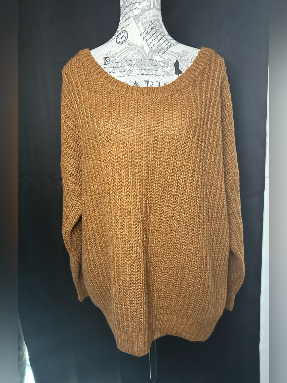 Women’s Oversized Knit Sweater (XL)
